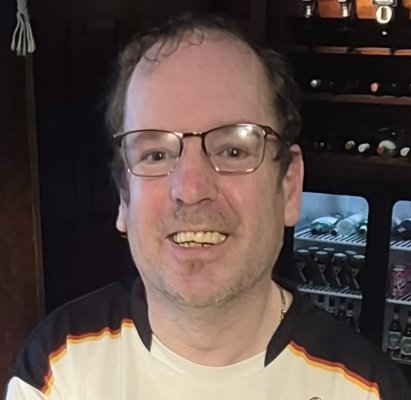 Portrait of Steven Andrew